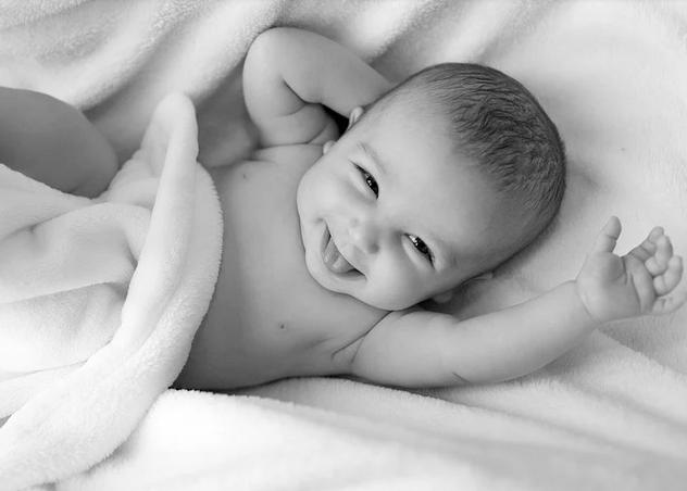 Infant Deaths Decrease 30% During Lockdown, Coinciding with Sharp Drop in Vaccinations