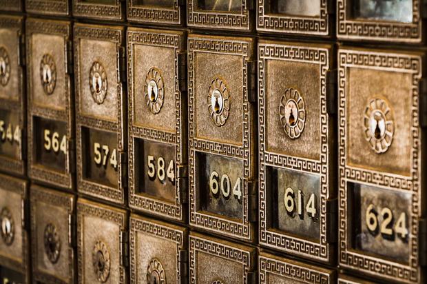 Los Angeles: FBI Accused of Seizing $85 Million from Safe Deposit Boxes without Legal Basis