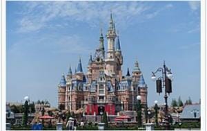 China Locked Down Disneyland and Tested 34,000 Tourists after Theme Park Reported ONE Covid Case